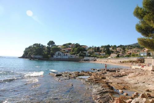 Villa Bagatelle Carqueiranne With Its Pool
