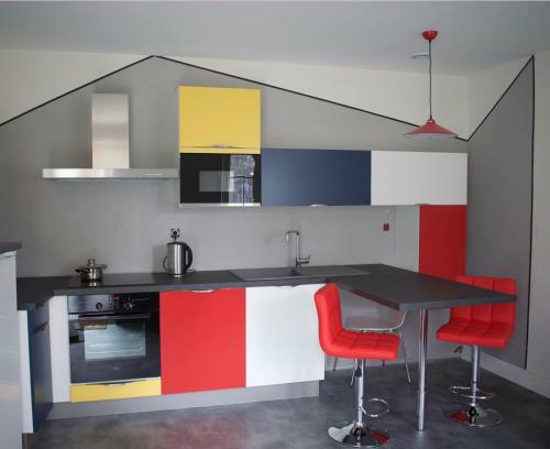 Bed & Breakfast Art Home