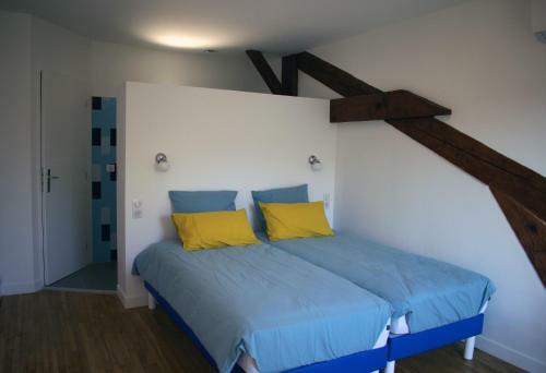 Bed & Breakfast Art Home