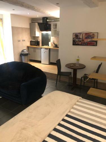 Apartamento Studio Centre Ville Proche Gare Avec Cour Priv�e