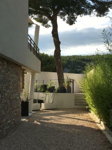 Cassis Lodges
