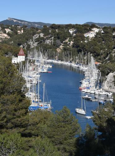 Cassis Lodges