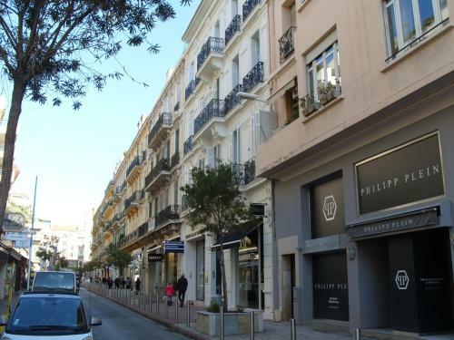 Apartamento Golden Triangle 2br/2ba