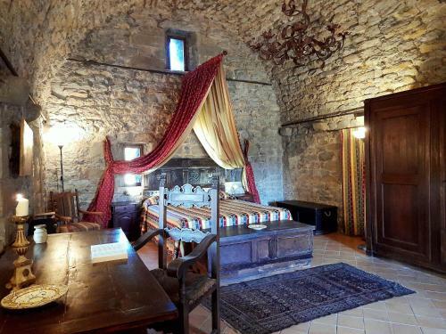 Castello Di Rometta Private Pool