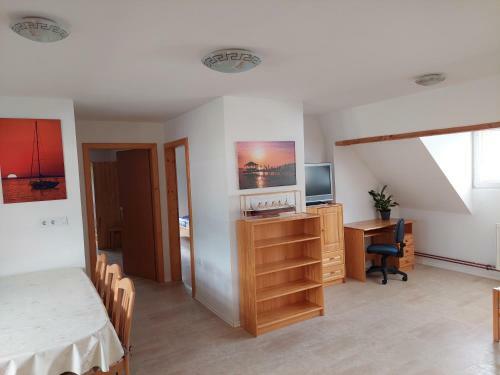 Hostal Apartments Su?nik