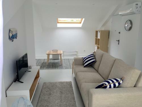 Serene Waterfront Apartment