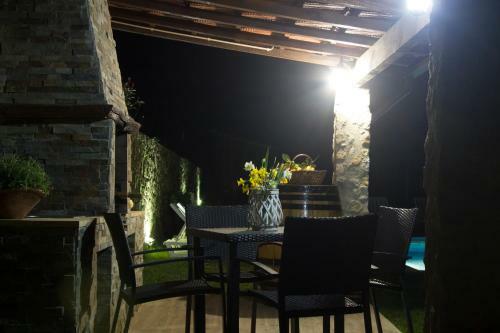 Casa Do Ribeiro/ Quinta Da Costeira