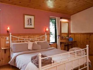Montville Country Cabins