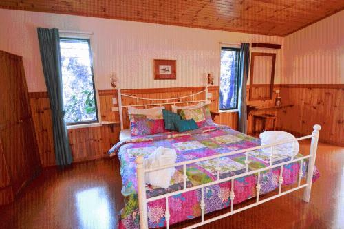 Montville Country Cabins