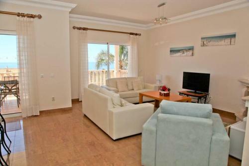 Villa Vila G, Mira Luz