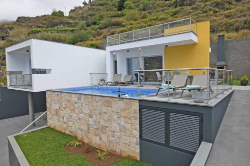 Villa Golden Charm