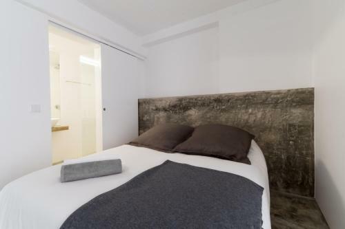 Fran Pacheco 39 (Downtown Apartment)