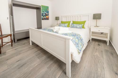 Vieira Apartments II