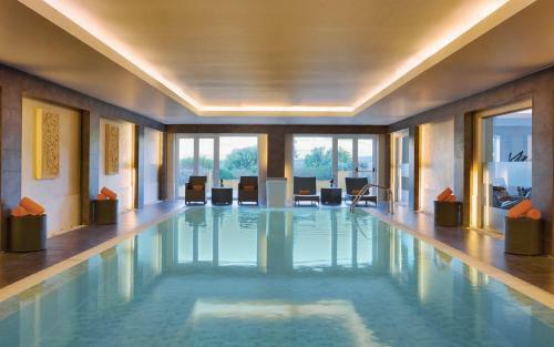 Villa With Swimming Pool In Golf Resort