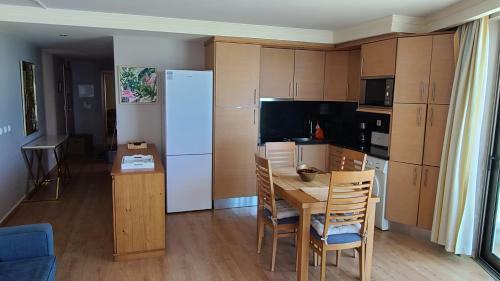 Apartamento Sesimbra California Beach Front