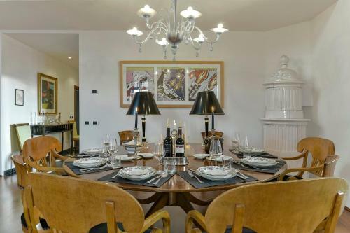 An Amazing Apartment In Oltrarno
