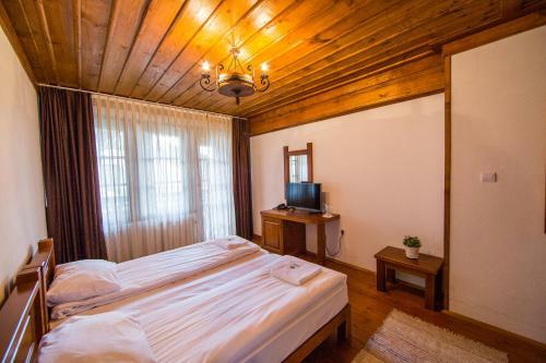 Leshten Hotel