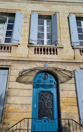 Hostal Maison De Ma�tre Elegia