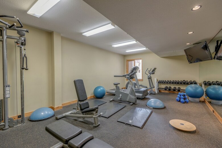 Aparthotel Spring Creek Vacations - Rundle Cliffs Lodge