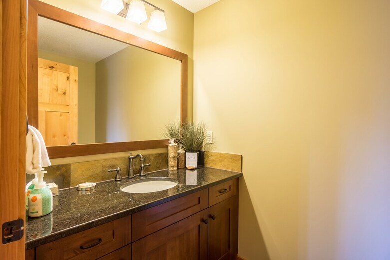 Aparthotel Spring Creek Vacations - Rundle Cliffs Lodge