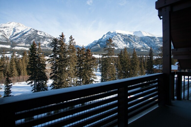 Aparthotel Spring Creek Vacations - Rundle Cliffs Lodge
