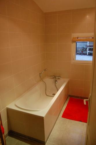 Maison Avec Jacuzzi, Sauna Et Piscine