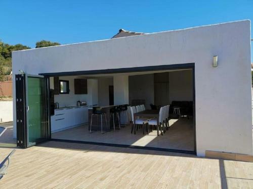 Villa � L'entr�e de Porticcio - Piscine - Vue D�gag�e