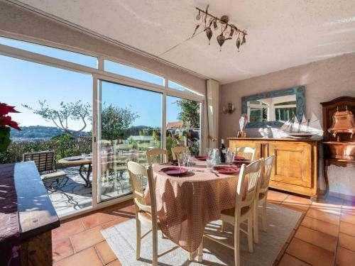 Holiday Home Castel Haussmann-3