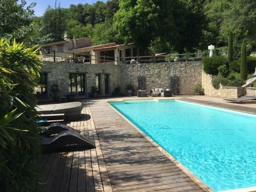 G�tes Lumi�re En Luberon