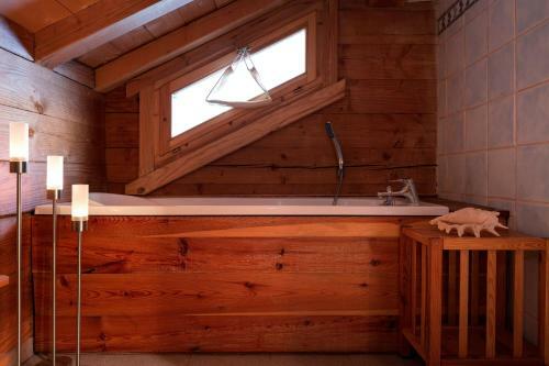 Chalet In The Woods With Mont Blanc View + Fireplace
