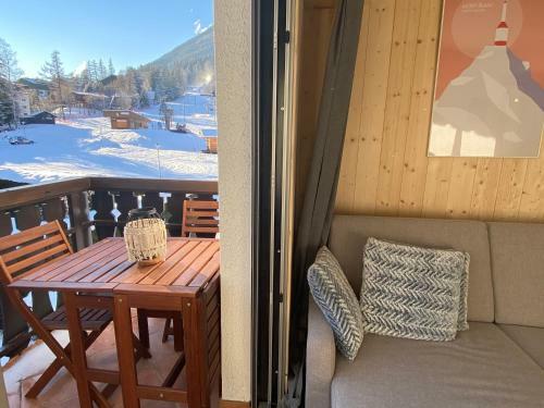Cosy Apartment Ski In Out And Mt Blanc View