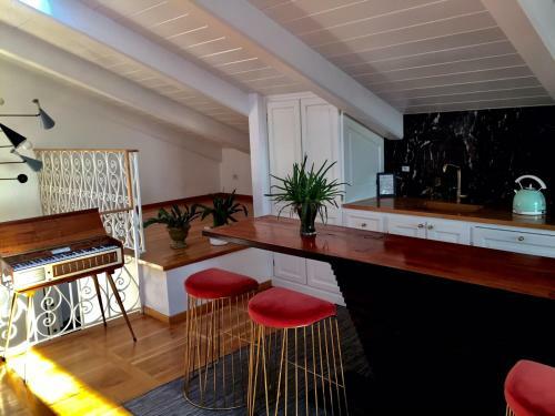 Apartamento Mansarda Con Terrazza E Idromassaggio
