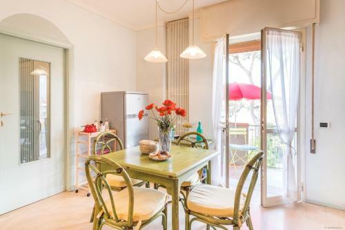 Apartamento 100 Steps Away From Forte Dei Marmi Beach AC & Parking