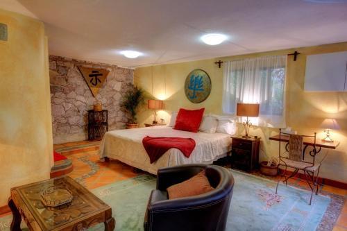 Hostal Lifepath Center