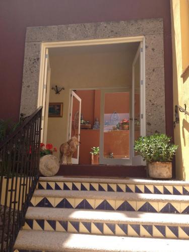 Hostal Lifepath Center