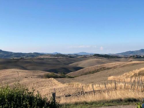 Lovely Home Between Volterra And San Gimignano