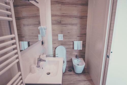 Hostal Oltre Il Mare Guest House