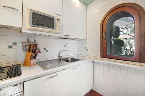 Lake View Apartment