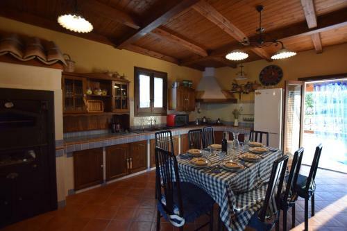 Villa Ceretanum Holiday House