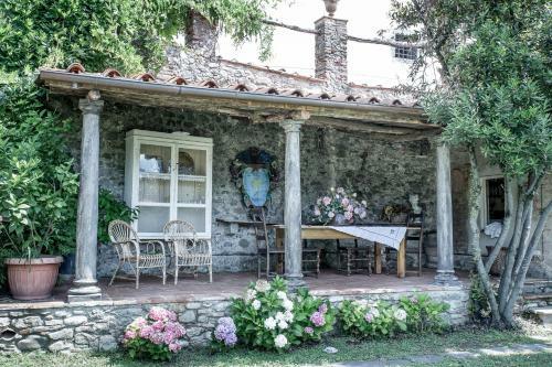 Villa Would You Like To Live Like A King/princess ?