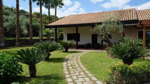 Apartamento Holiday Homes Borgo Papardo