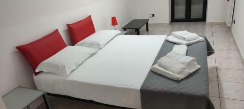 Le Case Di Roberto Deluxe Apartment