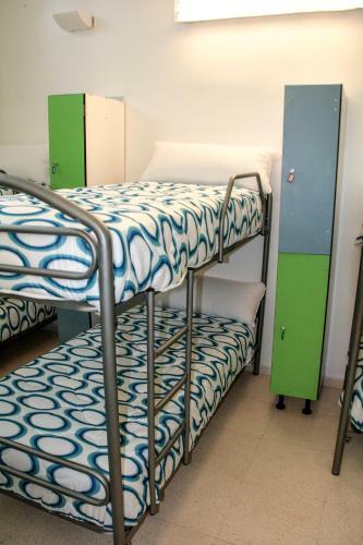Mundaka Hostel & Sports Cafe