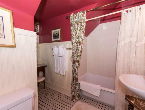 Cedars Of Williamsburg Bed & Breakfast