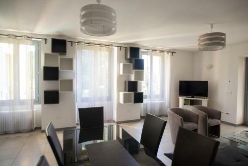 Apartamento Griante Suites