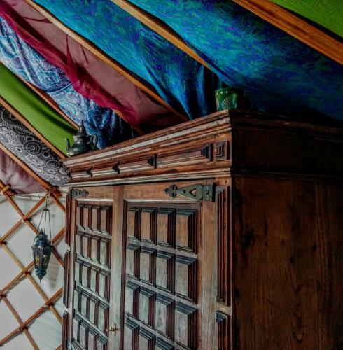 Star Gazing Luxury Yurt With River Views, Off Grid Eco Living