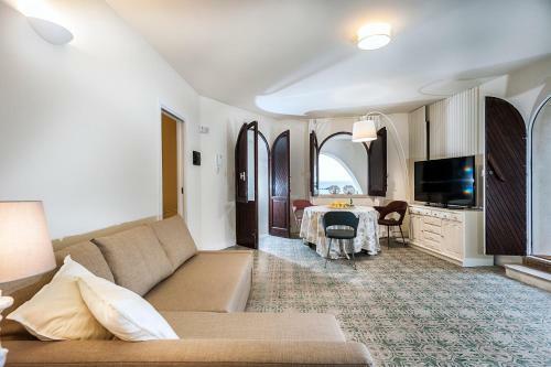 Marina Dei Greci - Luxury Villa