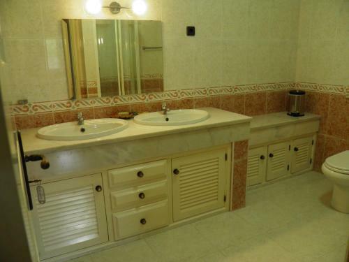 Maison de 250 M� Proche de L'oc�an Et Du Centre