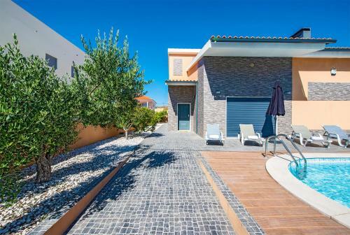 Azeit�o Damas Villa