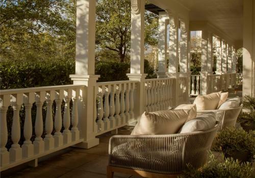 Hotel Macarthur Place Inn & Spa